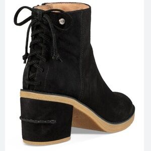 UGG Corinne Black Suede Boots Size 7